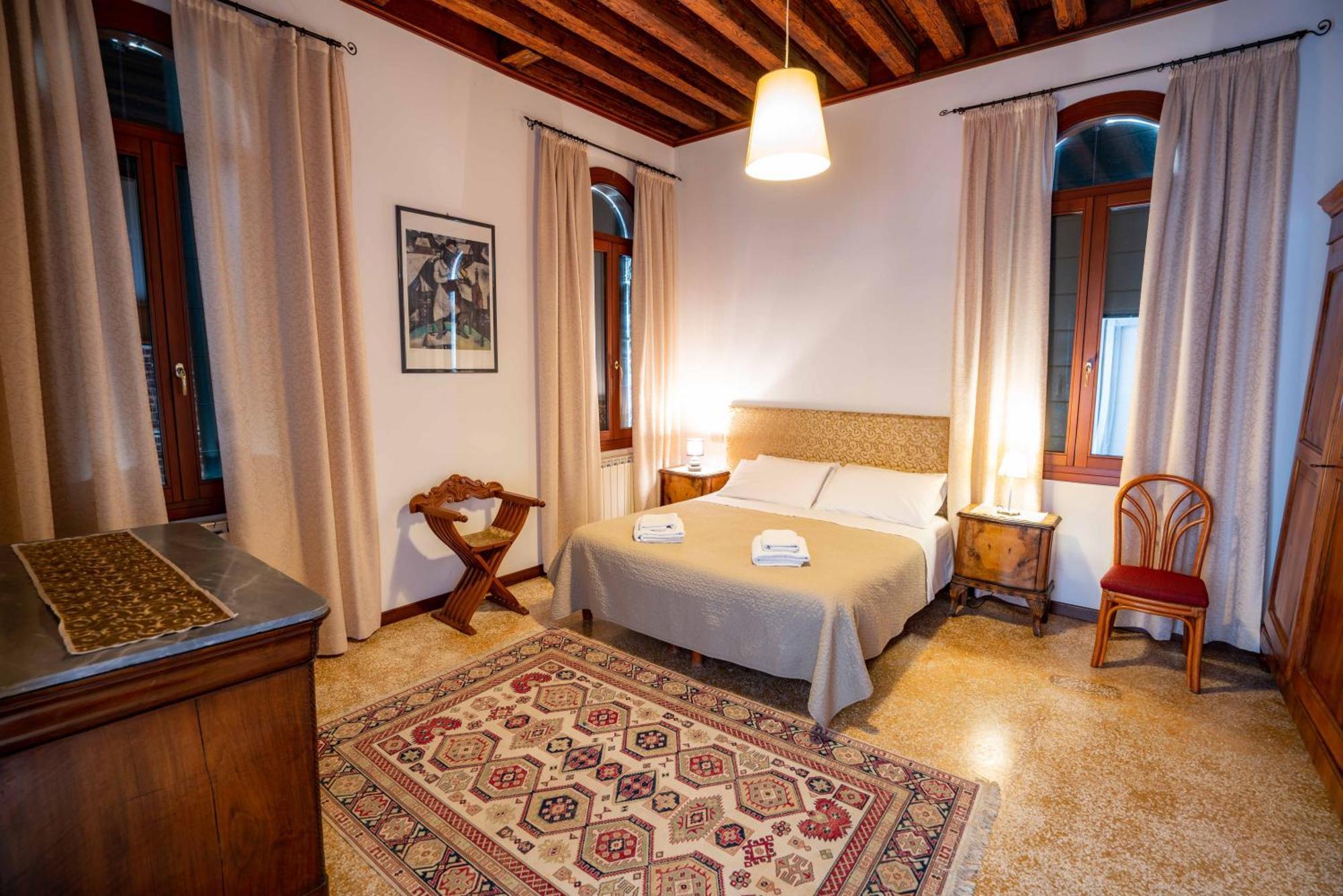 San Trovaso Apartment Venesia Bagian luar foto