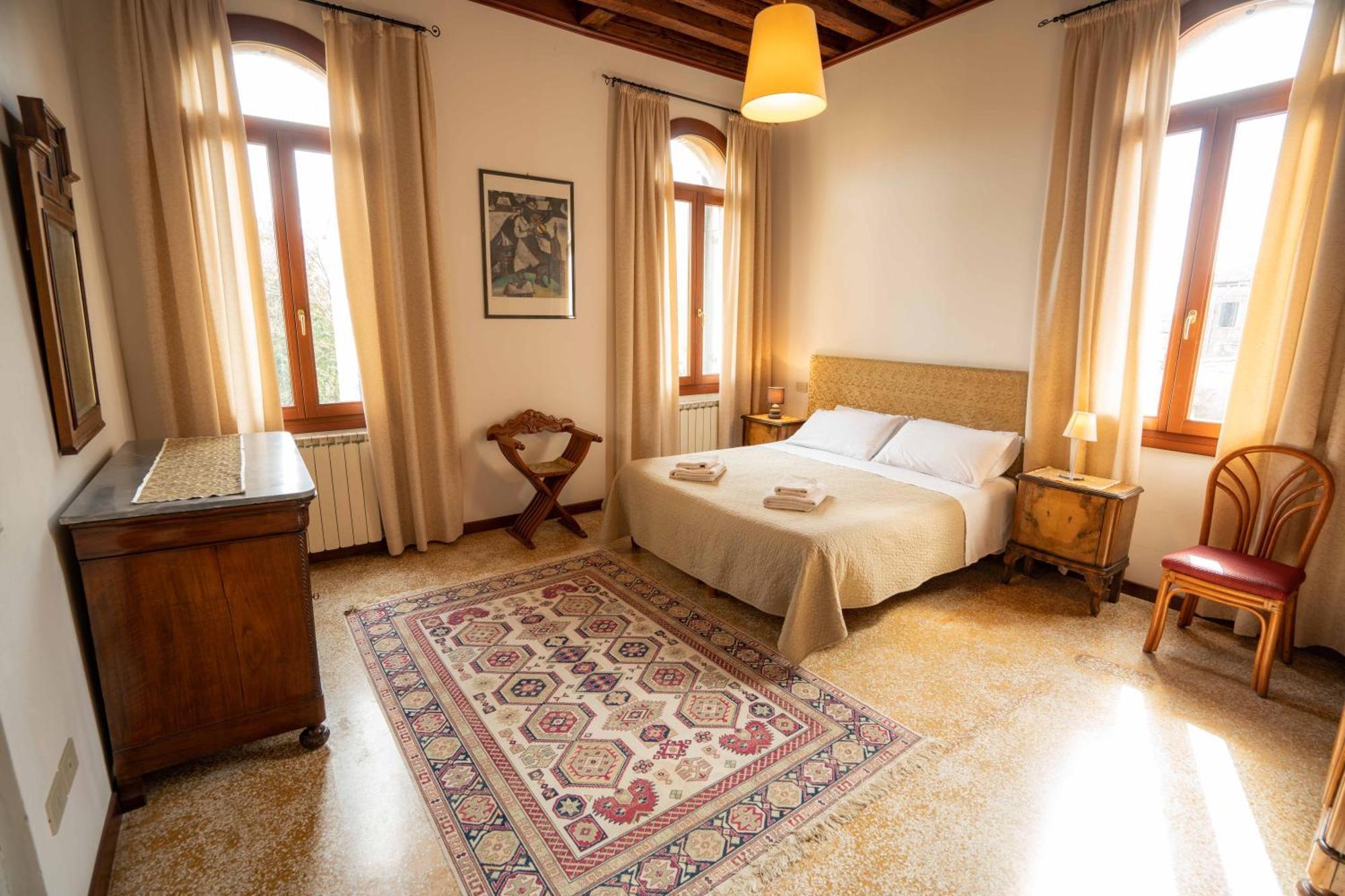 San Trovaso Apartment Venesia Bagian luar foto