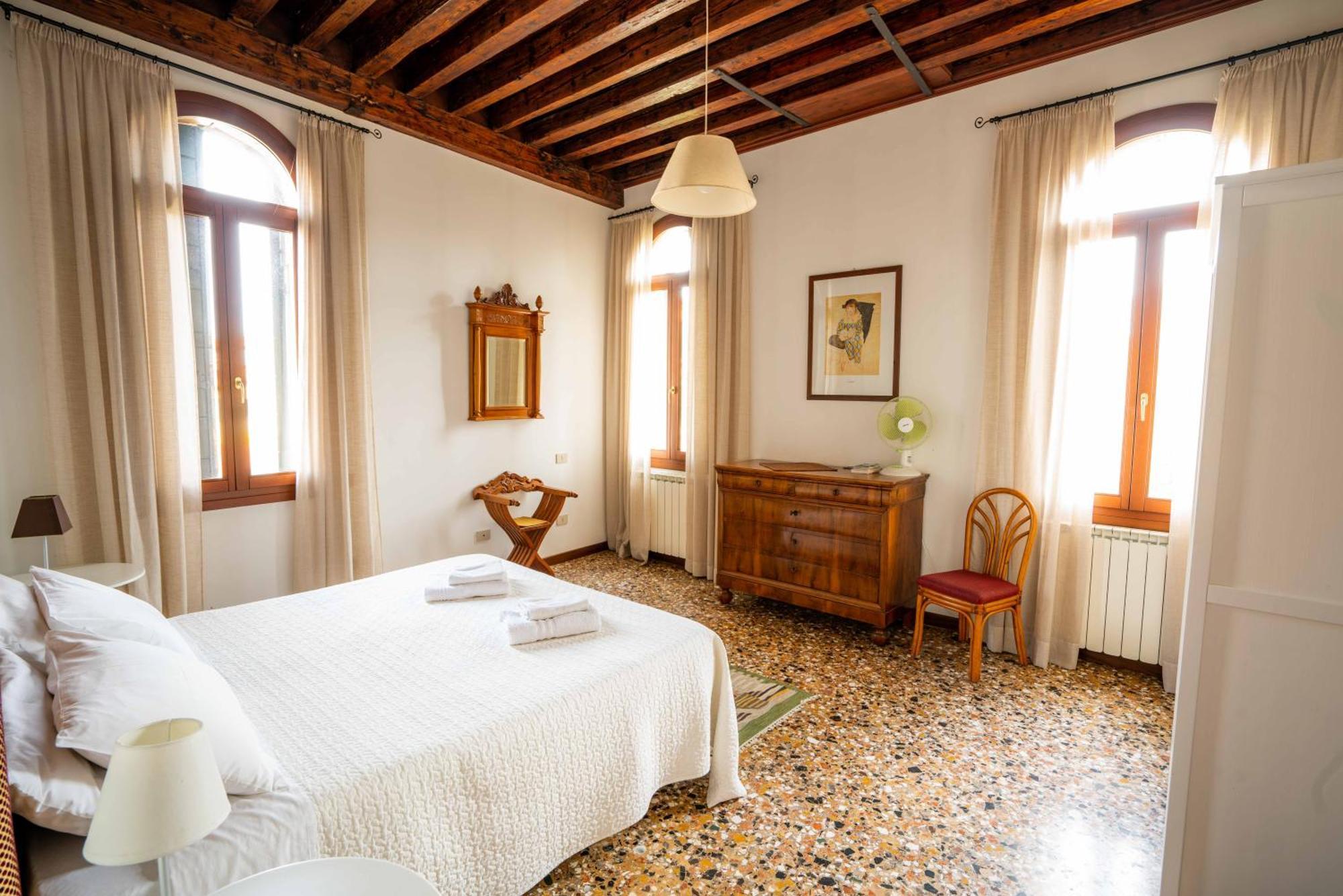 San Trovaso Apartment Venesia Bagian luar foto