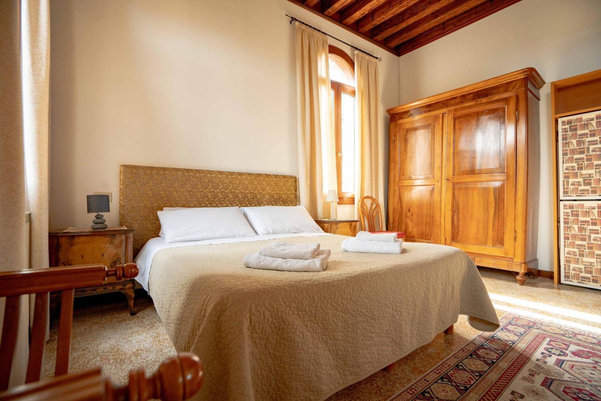 San Trovaso Apartment Venesia Bagian luar foto