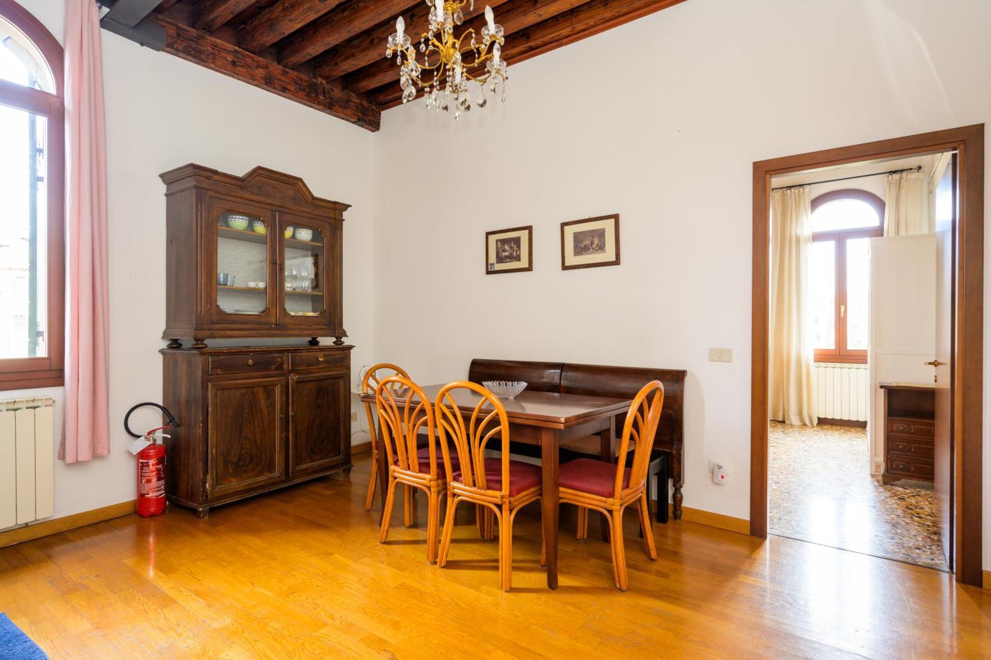 San Trovaso Apartment Venesia Bagian luar foto