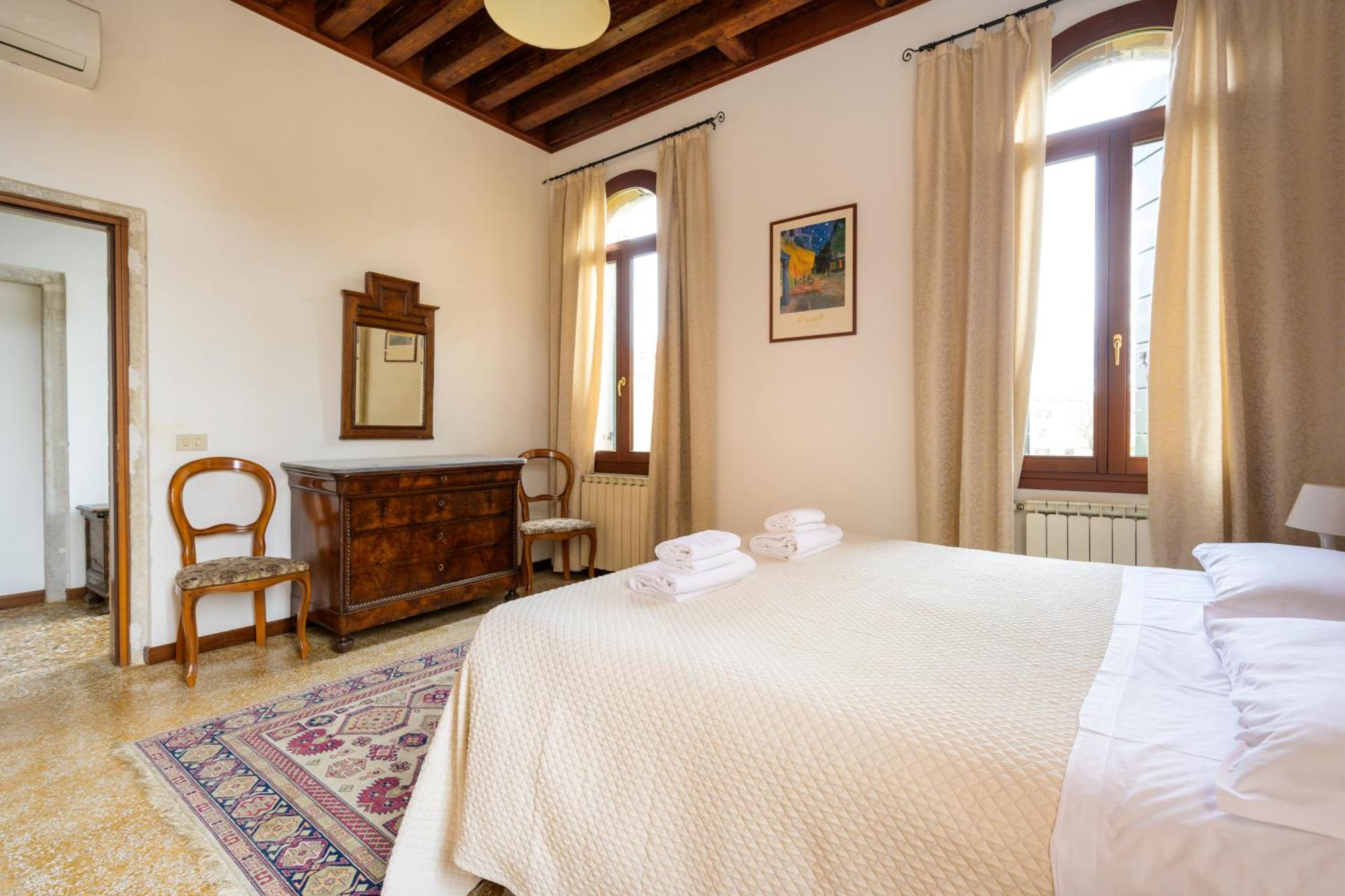 San Trovaso Apartment Venesia Bagian luar foto