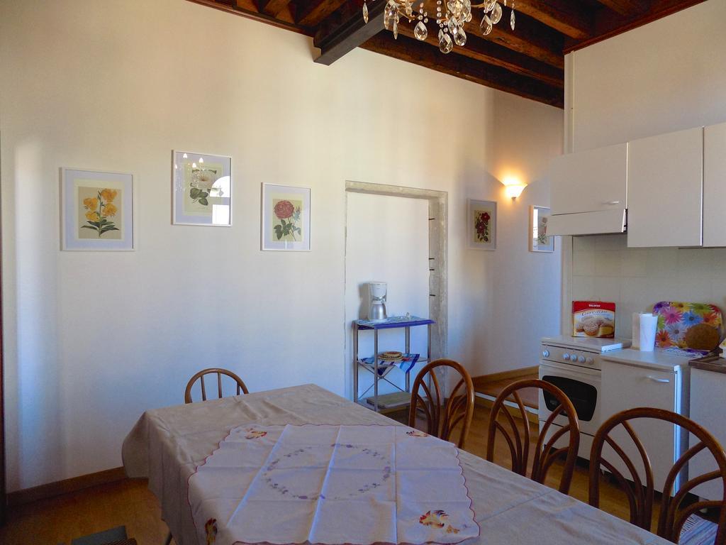 San Trovaso Apartment Venesia Bagian luar foto