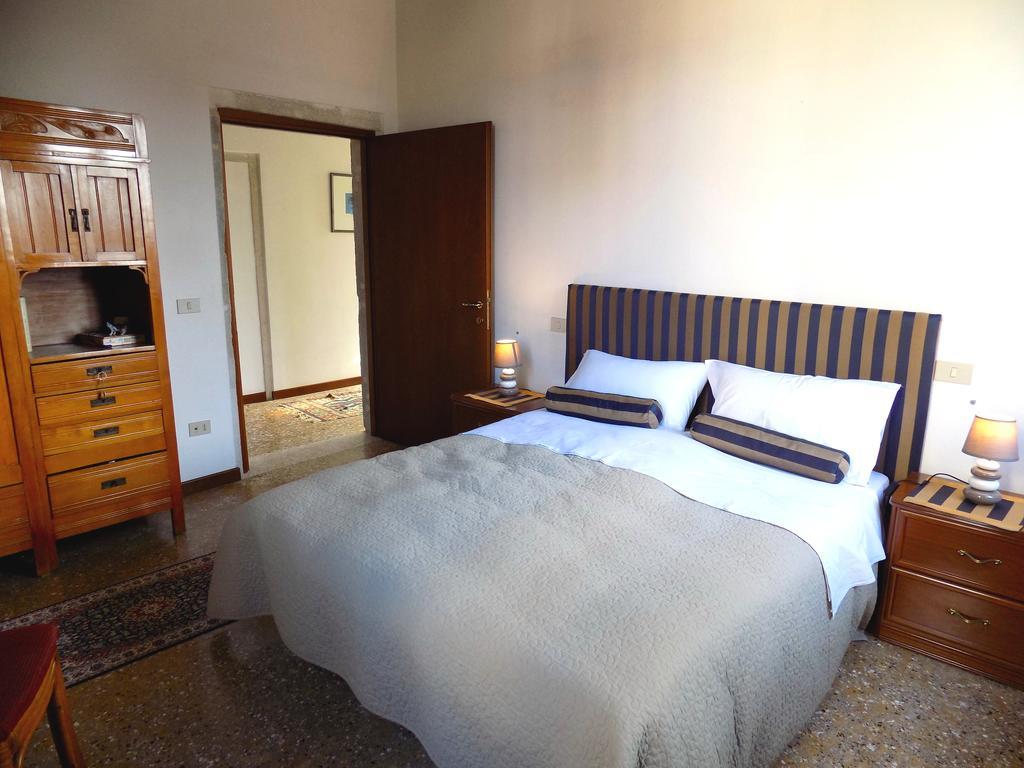 San Trovaso Apartment Venesia Bagian luar foto