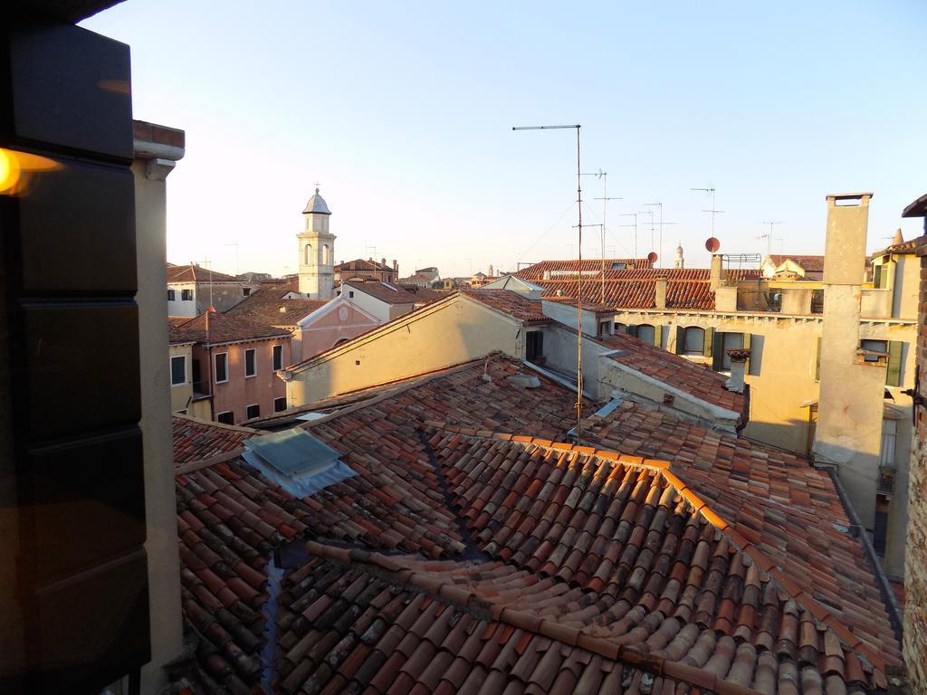 San Trovaso Apartment Venesia Bagian luar foto